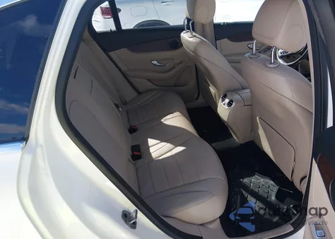 2022 Mercedes-Benz Glc 300 4Matic Suv z USA, uszkodzony, nr VIN W1N0G8EBXNV341297